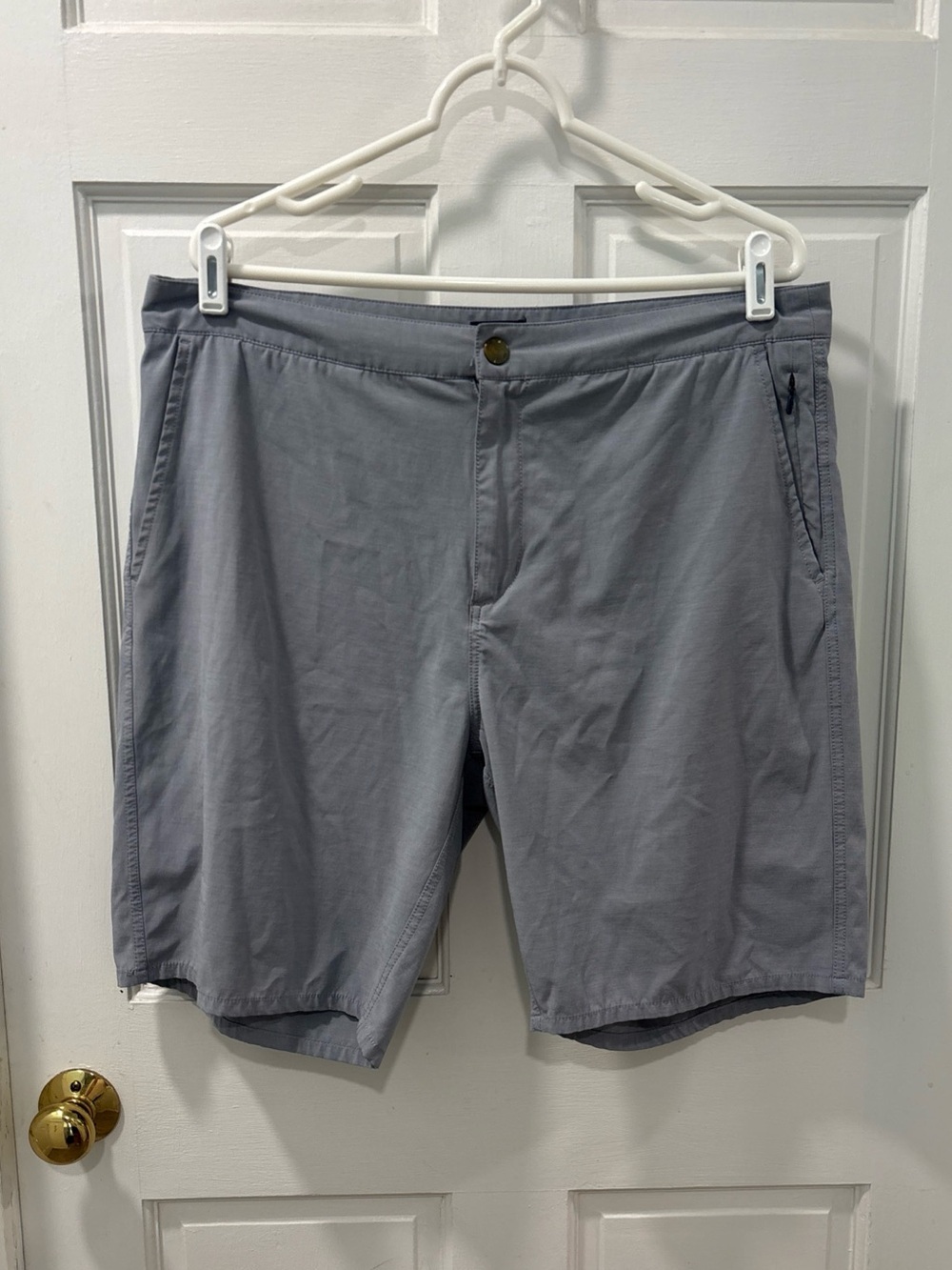 Johnnie-O Men’s Performance Golf Shorts Size 36 Gray 9” Inseam Polyester Blend